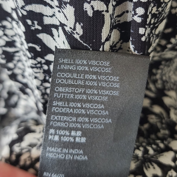 Anthropologie Dress Vneck Sleeveless Black and White Size Medium - Picture 13 of 14